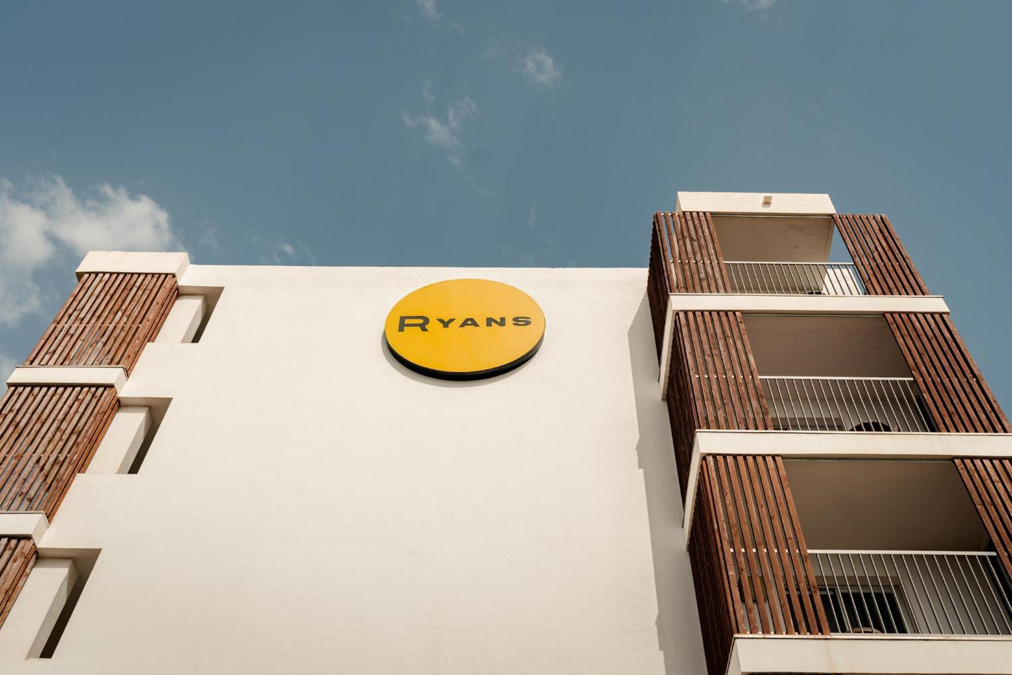 Ryans Ibiza Apartments - Only Adults Exteriör bild